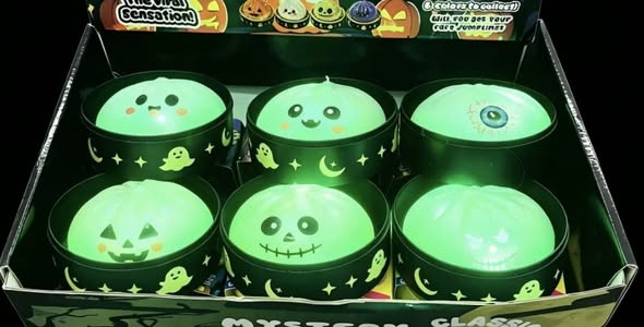 Glow-in-the-Dark Halloween Slow Rise Mystery Squishies